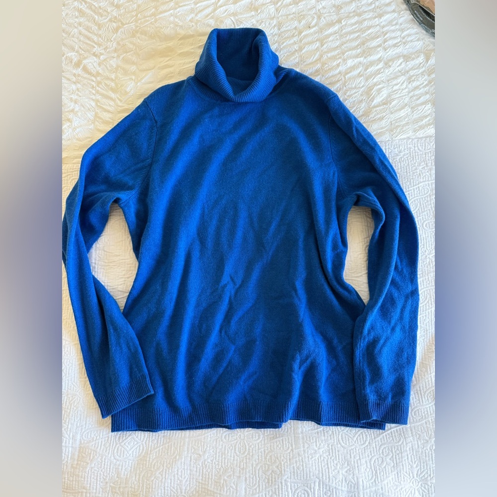 100% soft cashmere luxury cobalt blue turtle neck sweater